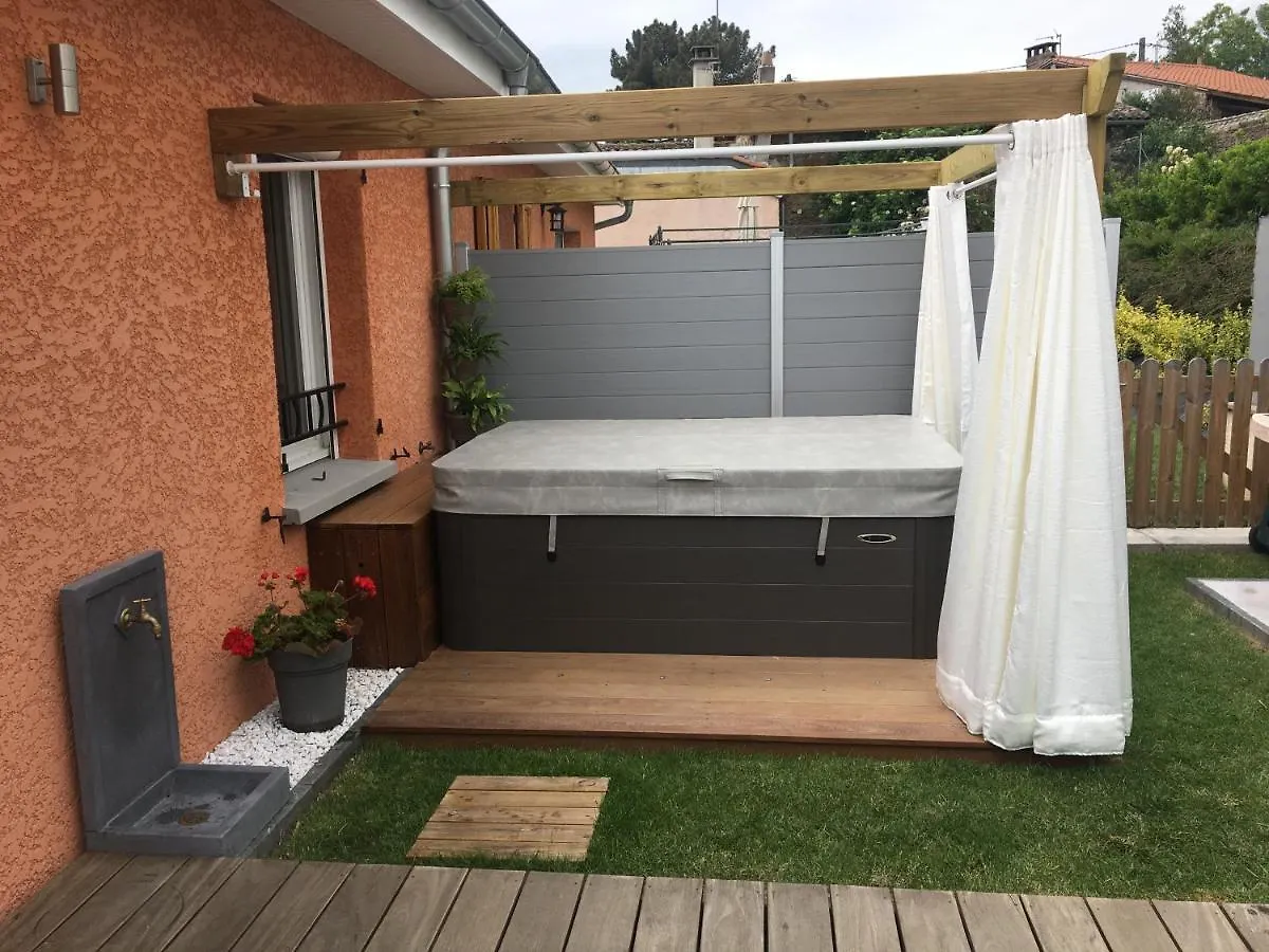 Bed & Breakfast Chambre D' Hote Clos Des Mandrieres Pollionnay France