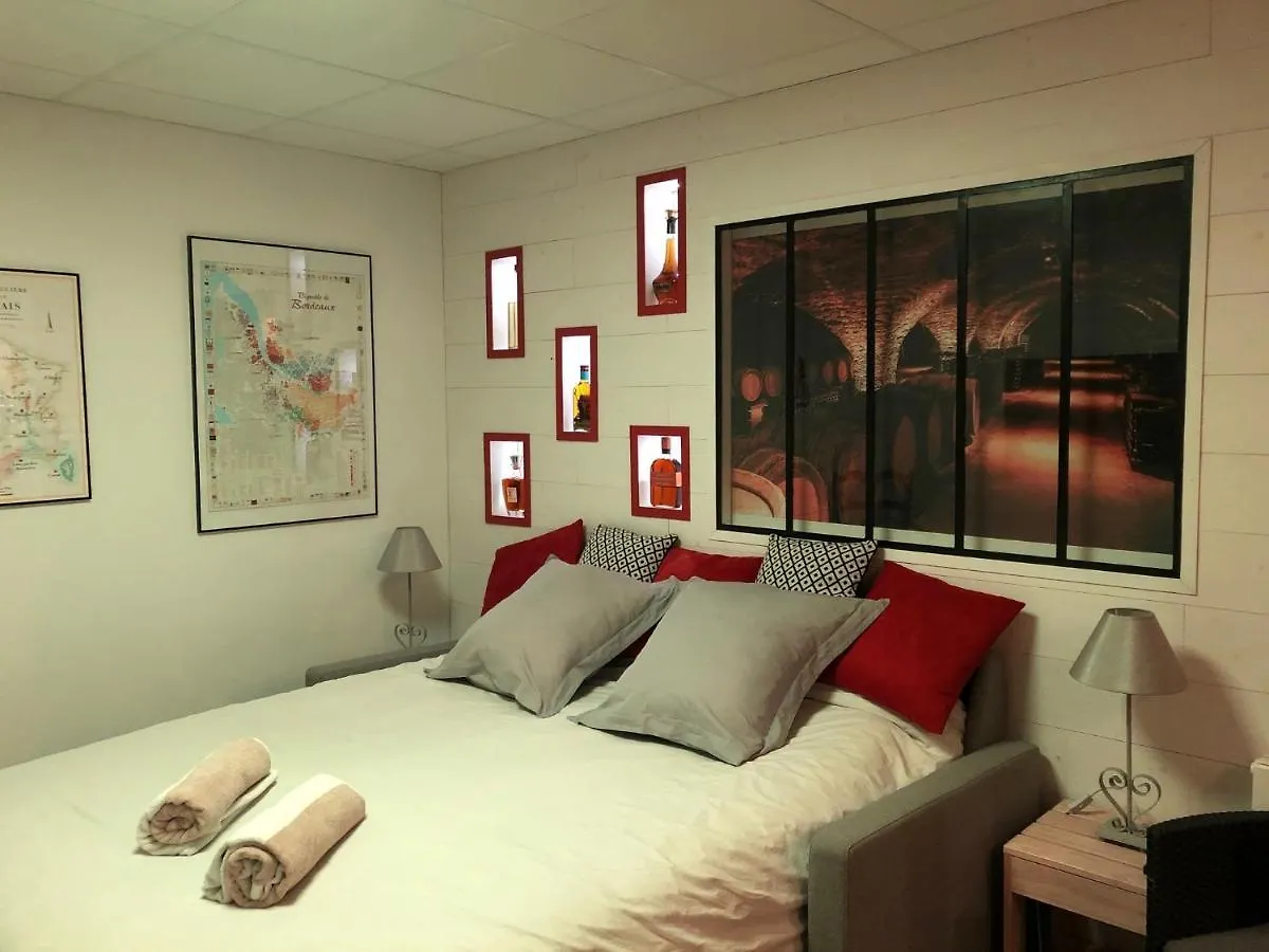 Chambre D' Hote Clos Des Mandrieres Pollionnay 0*,  France